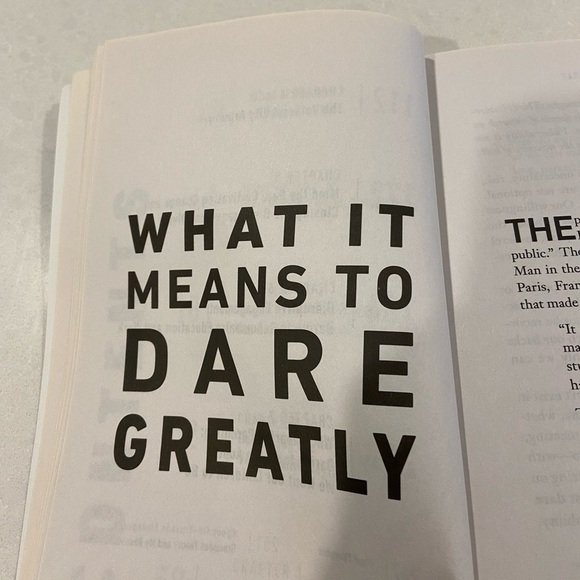 Daring Greatly paperback book by Brené Brown - Picture 8 of 10